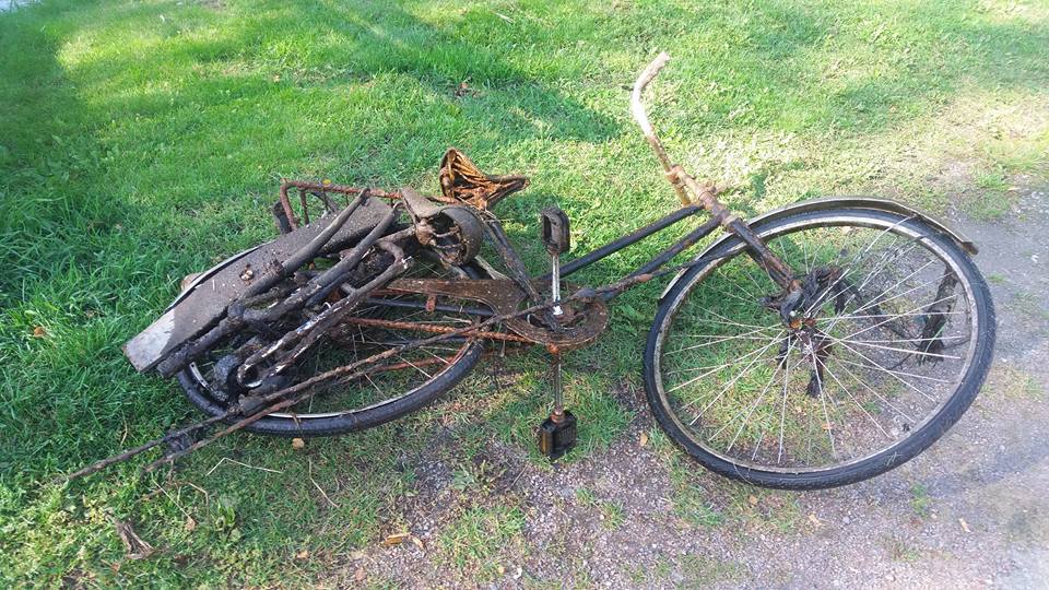 Captură de bicicletă la magnet fishing