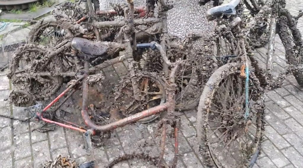 Cimitir de biciclete