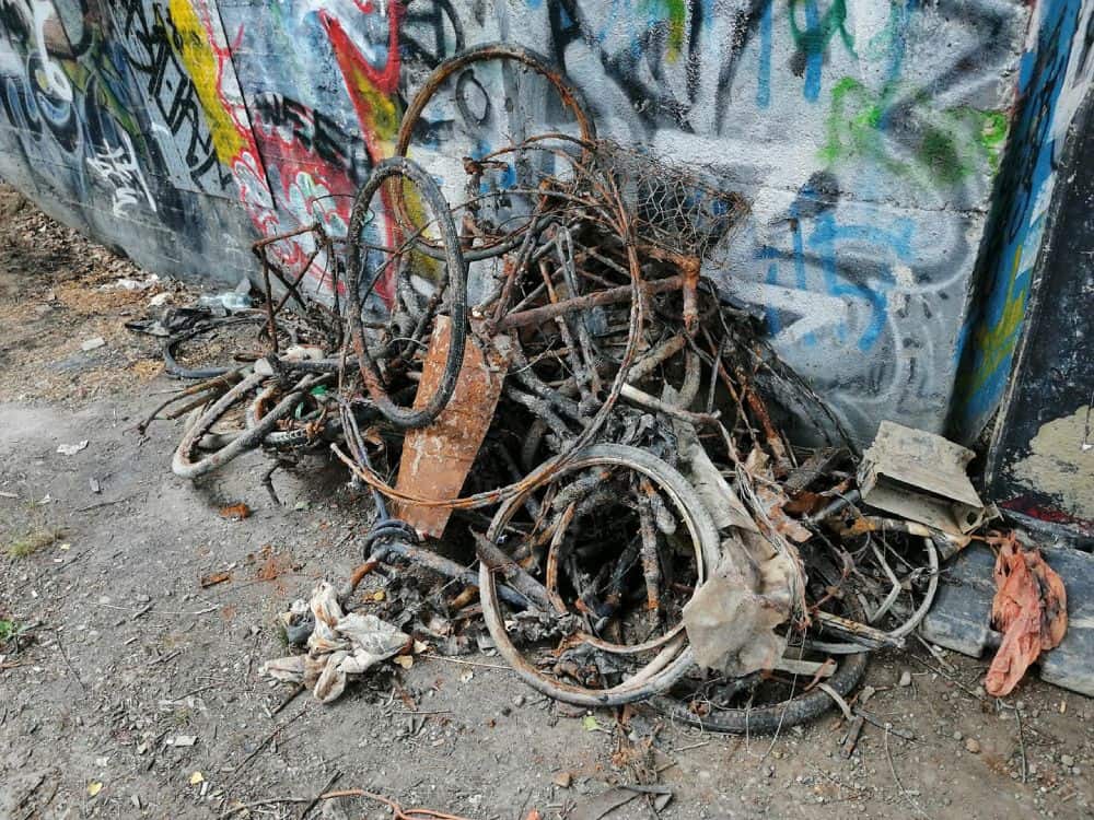 Cimitir de biciclete